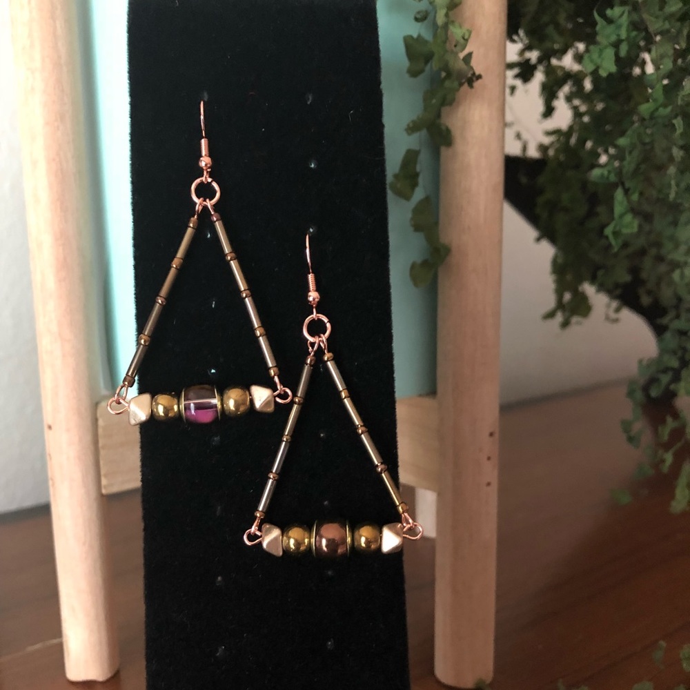 Women’s Earrings - Picture 2 of 4